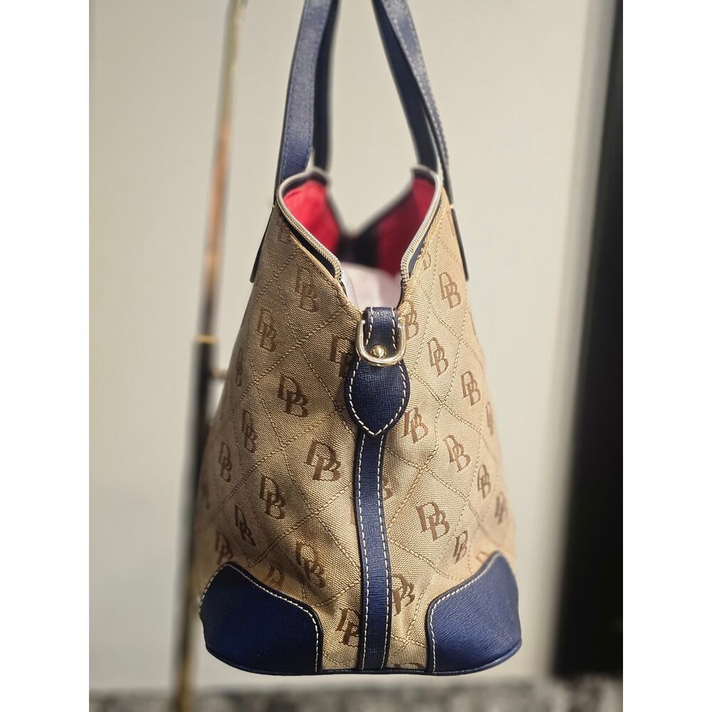 Dooney & Bourke - Picture 3 of 15